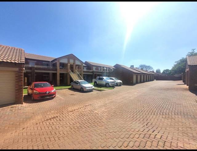 2 BEDROOM APARTMENT FOR SALE IN MOOIKLOOF RIDGE ESTATE